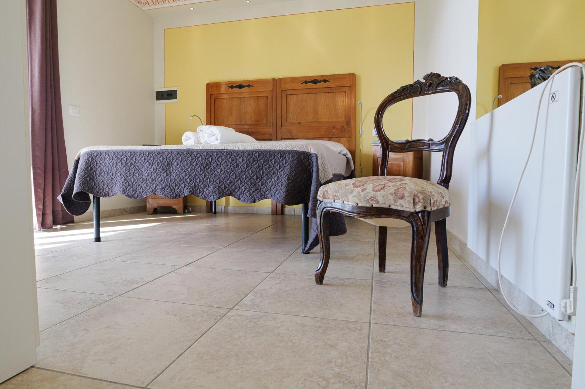 Casa Navla' Appartamenti "Ulivi"- "Fiori" -"Velieri"-"Luna"-"Nido"-"Taverna" Tignale Zewnętrze zdjęcie